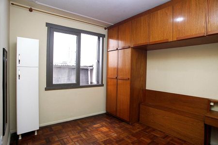Quarto de apartamento para alugar com 1 quarto, 46m² em Azenha, Porto Alegre