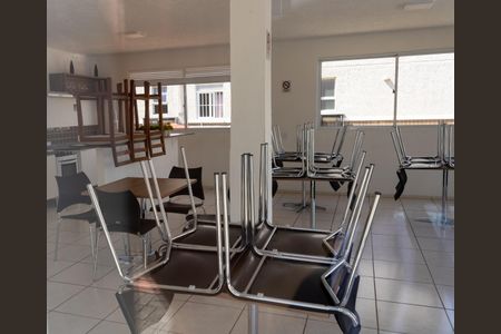Apartamento para alugar com 48m², 2 quartos e 1 vaga Apartamento para alugar com 48m², 2 quartos e 1 vagaÁrea comum - Salão de festas