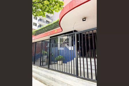 Apartamento para alugar com 60m², 2 quartos e 1 vagaFachada e portaria