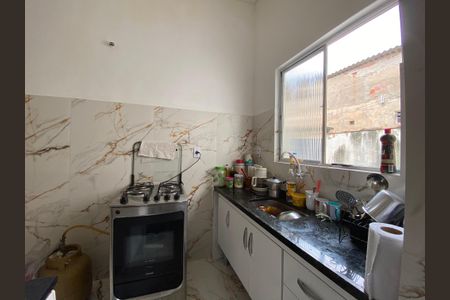 Casa à venda com 60m², 2 quartos e sem vaga