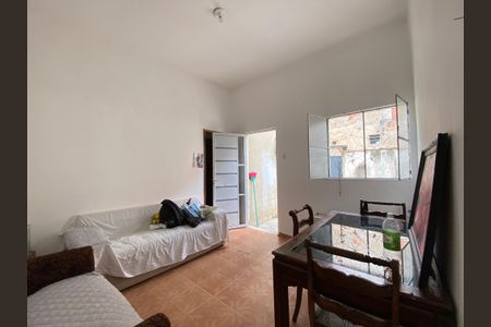 Casa à venda com 60m², 2 quartos e sem vaga