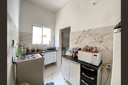 Casa à venda com 60m², 2 quartos e sem vaga