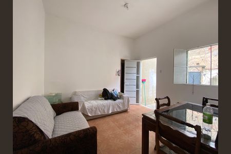 Casa à venda com 60m², 2 quartos e sem vaga