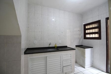 Casa de condomínio para alugar com 57m², 2 quartos e 2 vagasCozinha