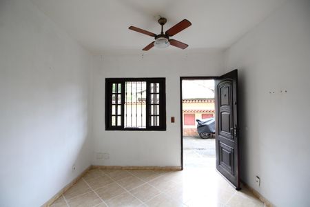 Sala de casa de condomínio à venda com 2 quartos, 57m² em Taquara, Rio de Janeiro