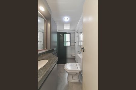 Apartamento para alugar com 133m², 3 quartos e 3 vagas Apartamento para alugar com 133m², 3 quartos e 3 vagasBanheiro da Suíte 2