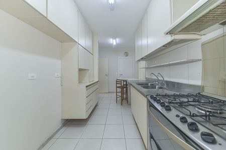 Apartamento para alugar com 133m², 3 quartos e 3 vagas Apartamento para alugar com 133m², 3 quartos e 3 vagasCozinha