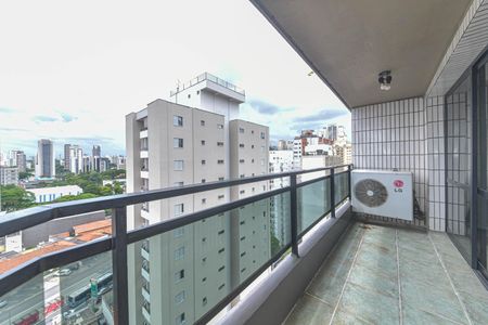 Apartamento para alugar com 133m², 3 quartos e 3 vagas Apartamento para alugar com 133m², 3 quartos e 3 vagasVaranda