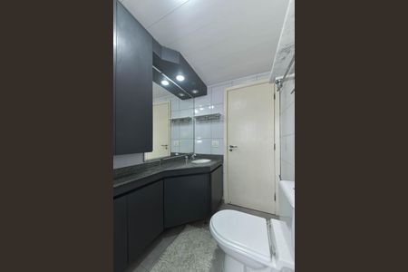 Apartamento para alugar com 133m², 3 quartos e 3 vagas Apartamento para alugar com 133m², 3 quartos e 3 vagasBanheiro da Suíte 1
