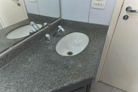 Apartamento para alugar com 133m², 3 quartos e 3 vagas Apartamento para alugar com 133m², 3 quartos e 3 vagasBanheiro da Suíte 1