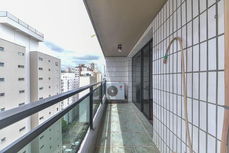 Apartamento para alugar com 133m², 3 quartos e 3 vagas Apartamento para alugar com 133m², 3 quartos e 3 vagasVaranda