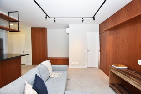 Sala de estar de apartamento para alugar com 1 quarto, 317m² em Sumarezinho, São Paulo