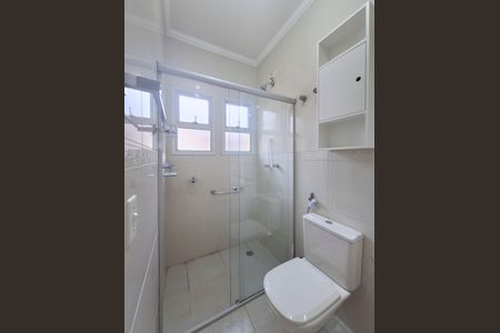 Casa de condomínio à venda com 250m², 3 quartos e 3 vagasBanheiro Quarto 1