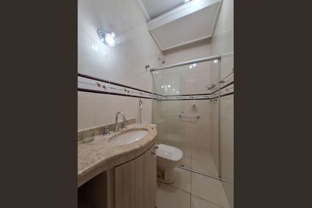 Casa de condomínio à venda com 250m², 3 quartos e 3 vagasBanheiro