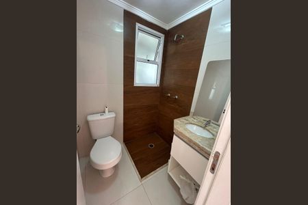 Banheiro de apartamento para alugar com 3 quartos, 60m² em Nova Petrópolis, São Bernardo do Campo