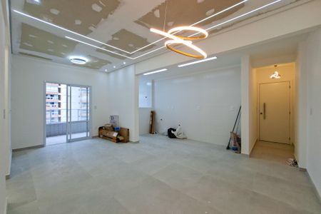 Sala de apartamento para alugar com 2 quartos, 67m² em Guilhermina, Praia Grande