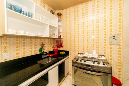 Apartamento à venda com 86m², 2 quartos e 1 vaga Apartamento à venda com 86m², 2 quartos e 1 vagaCozinha