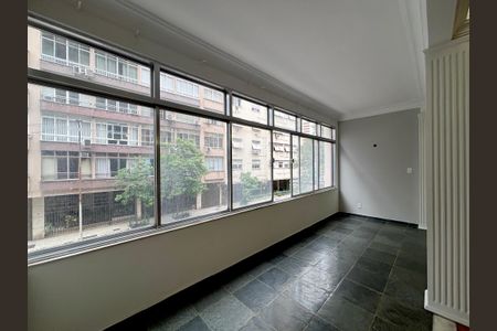 Apartamento à venda com 150m², 3 quartos e 1 vaga Apartamento à venda com 150m², 3 quartos e 1 vagaSala