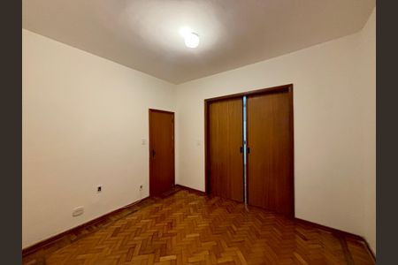 Apartamento à venda com 150m², 3 quartos e 1 vaga Apartamento à venda com 150m², 3 quartos e 1 vagaQuarto 2