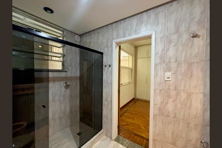 Apartamento à venda com 150m², 3 quartos e 1 vaga Apartamento à venda com 150m², 3 quartos e 1 vagaSuíte - banheiro