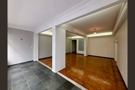 Apartamento à venda com 150m², 3 quartos e 1 vaga Apartamento à venda com 150m², 3 quartos e 1 vagaSala
