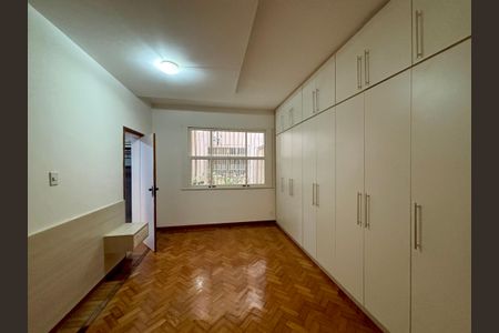 Apartamento à venda com 150m², 3 quartos e 1 vaga Apartamento à venda com 150m², 3 quartos e 1 vagaSuíte