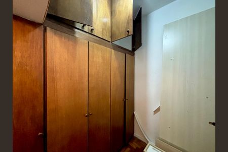 Apartamento à venda com 150m², 3 quartos e 1 vaga Apartamento à venda com 150m², 3 quartos e 1 vagaÁrea de serviço - suíte