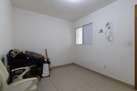 Quarto 2 de apartamento para alugar com 2 quartos, 45m² em Itaquera, São Paulo