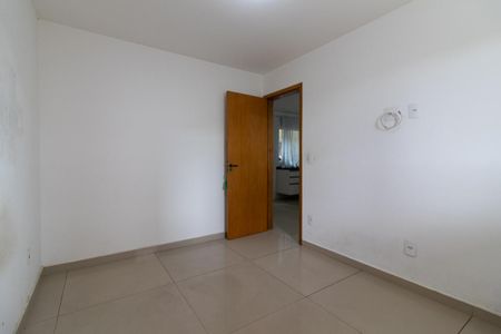 Quarto 1 de apartamento para alugar com 2 quartos, 45m² em Itaquera, São Paulo