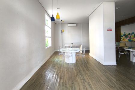 Apartamento para alugar com 154m², 3 quartos e 3 vagas Apartamento para alugar com 154m², 3 quartos e 3 vagasÁrea comum