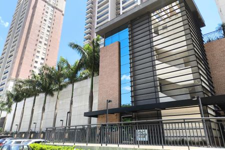 Apartamento para alugar com 154m², 3 quartos e 3 vagas Apartamento para alugar com 154m², 3 quartos e 3 vagasFachada