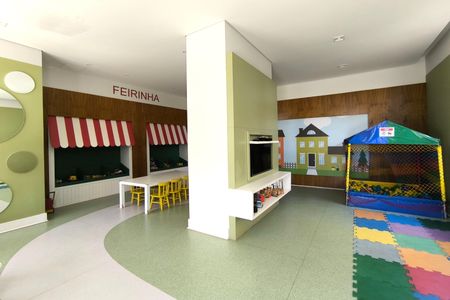 Apartamento para alugar com 154m², 3 quartos e 3 vagas Apartamento para alugar com 154m², 3 quartos e 3 vagasÁrea comum - Brinquedoteca