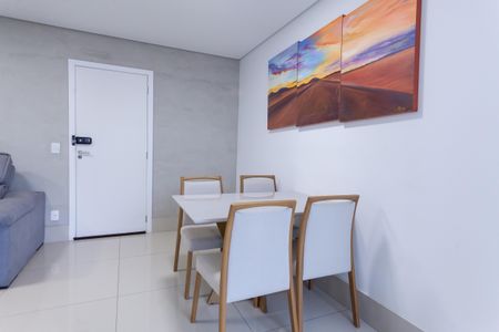 Apartamento à venda com 52m², 1 quarto e 1 vagaSala de Jantar