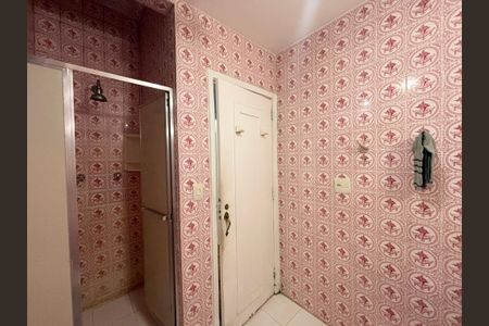 Apartamento para alugar com 80m², 2 quartos e sem vaga Apartamento para alugar com 80m², 2 quartos e sem vagaBanheiro social