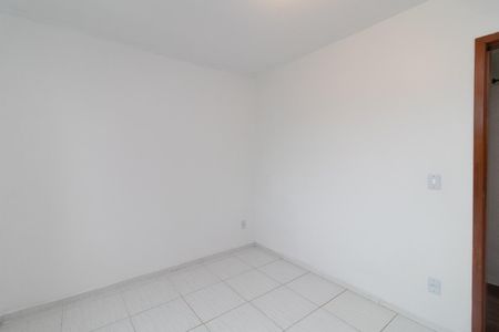 Quarto 2 de apartamento para alugar com 2 quartos, 38m² em Restinga, Porto Alegre