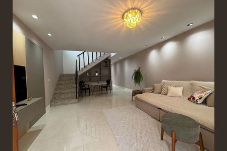 Casa à venda com 3 quartos, 161m² em Piratininga, Niterói