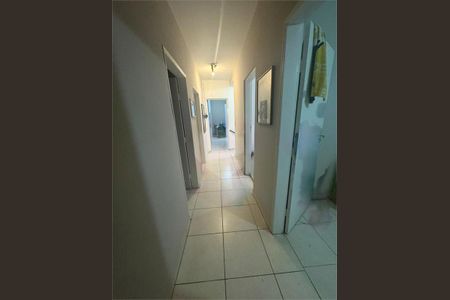 Casa de condomínio à venda com 250m², 9 quartos e 2 vagas