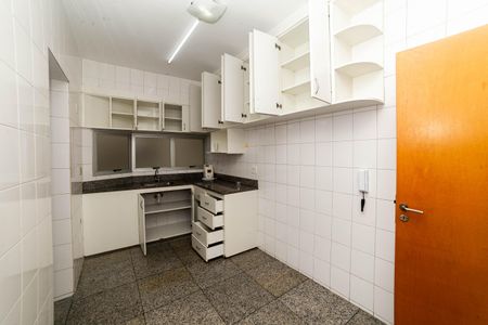 Apartamento para alugar com 89m², 2 quartos e 2 vagasCozinha