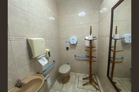 Casa à venda com 8 quartos, 328m² em São Domingos, Niterói