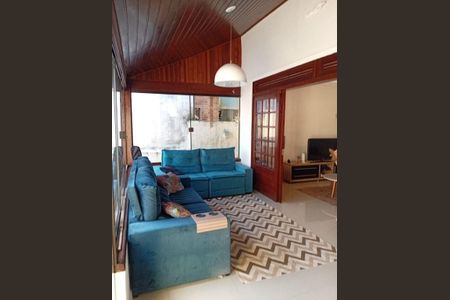 Casa à venda com 4 quartos, 166m² em Itaipu, Niterói