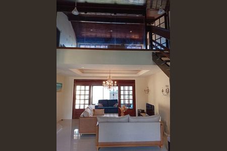 Casa à venda com 4 quartos, 166m² em Itaipu, Niterói