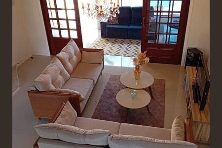 Casa à venda com 4 quartos, 166m² em Itaipu, Niterói