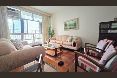 Apartamento à venda com 4 quartos, 155m² em Icaraí, Niterói