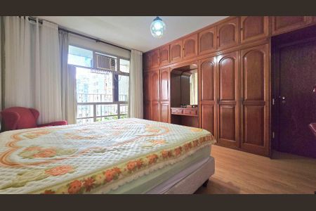 Apartamento à venda com 4 quartos, 155m² em Icaraí, Niterói