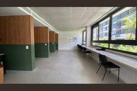 Apartamento à venda com 2 quartos, 66m² em Vila Ipojuca, São Paulo