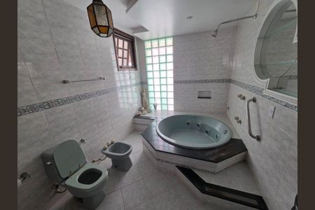 Casa à venda com 3 quartos, 350m² em Sapê, Niterói