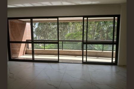 Apartamento à venda com 4 quartos, 226m² em Vila Suzana, São Paulo