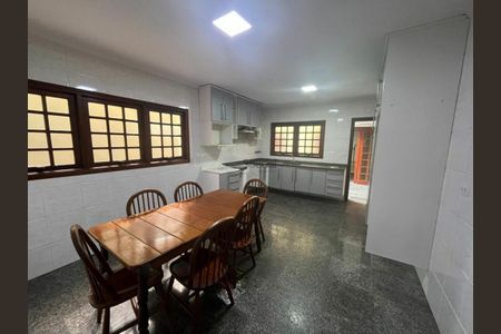 Casa à venda com 3 quartos, 170m² em Vila Regente Feijó, São Paulo