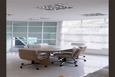 Casa à venda com 3 quartos, 215m² em Bosque da Saúde, São Paulo