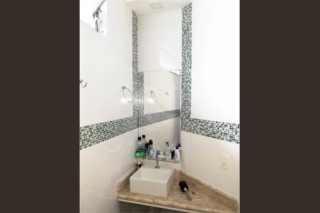 Casa à venda com 3 quartos, 215m² em Bosque da Saúde, São Paulo